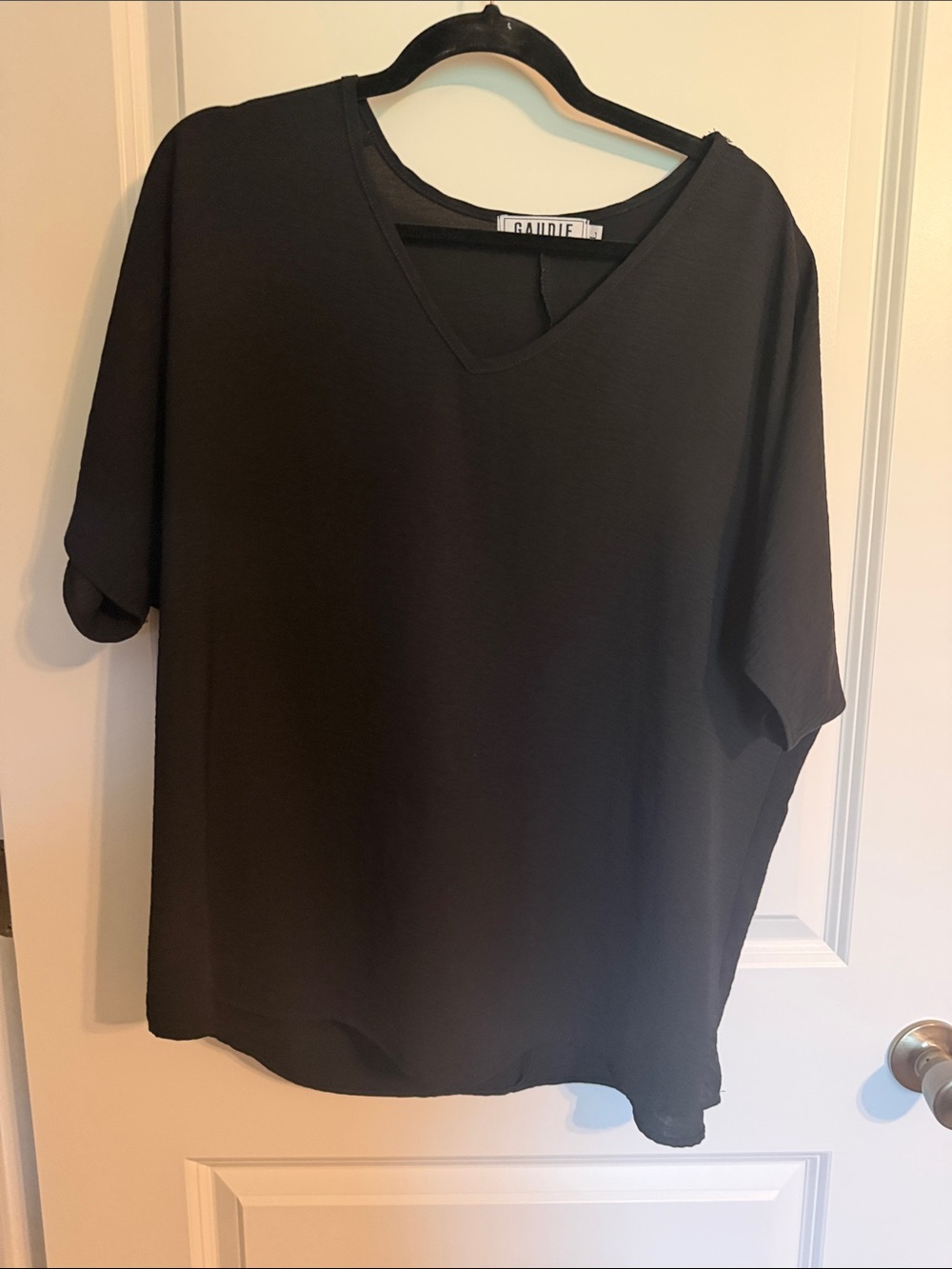Relaxed V-Neck Black Tunic Top